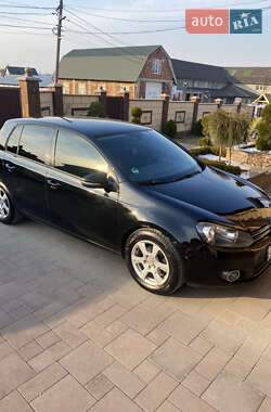 Хетчбек Volkswagen Golf 2009 в Чернівцях