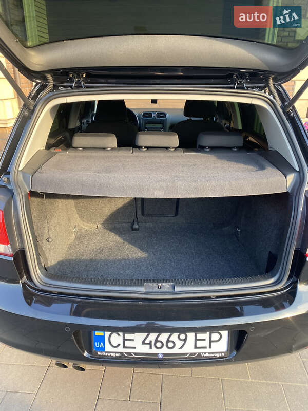 Хетчбек Volkswagen Golf 2009 в Чернівцях