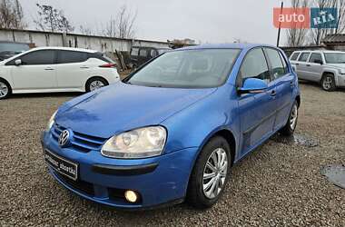 Хэтчбек Volkswagen Golf 2005 в Шостке