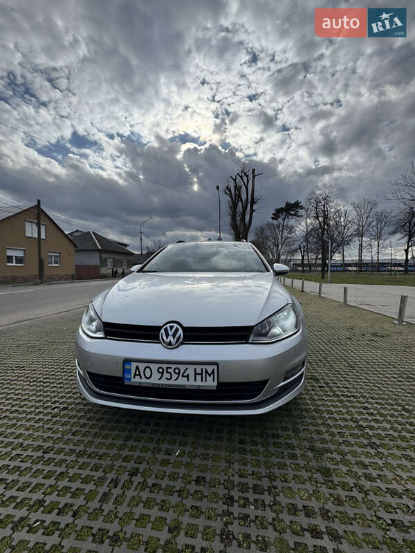 Универсал Volkswagen Golf 2015 в Мукачево