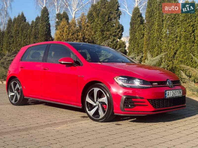 Хетчбек Volkswagen Golf 2019 в Києві