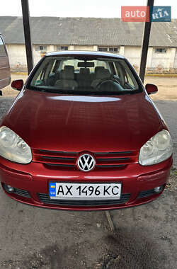 Хэтчбек Volkswagen Golf 2004 в Киеве