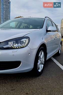 Универсал Volkswagen Golf 2012 в Киеве