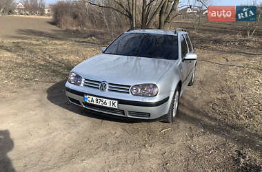 Універсал Volkswagen Golf 2001 в Умані