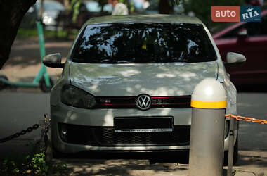 Хэтчбек Volkswagen Golf 2012 в Киеве