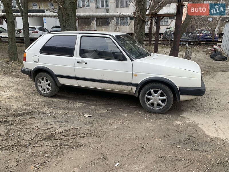 Хетчбек Volkswagen Golf 1988 в Дніпрі