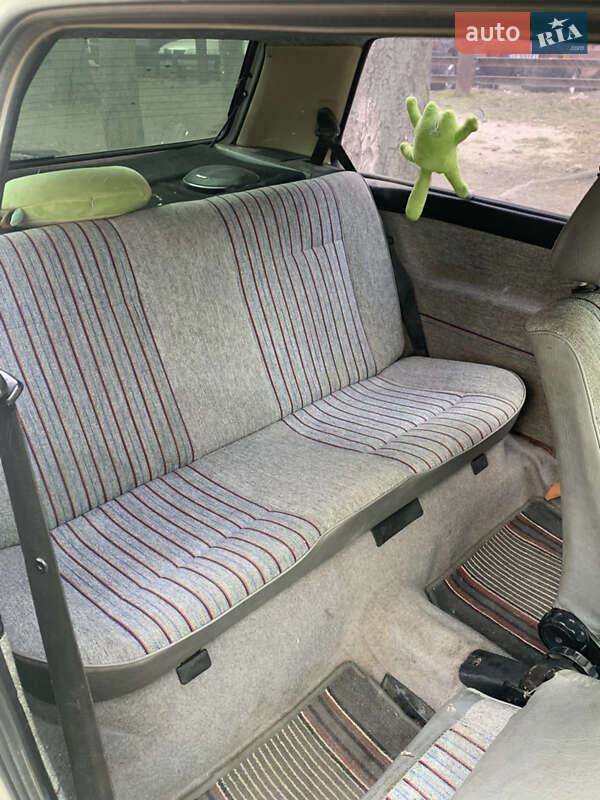 Хетчбек Volkswagen Golf 1988 в Дніпрі