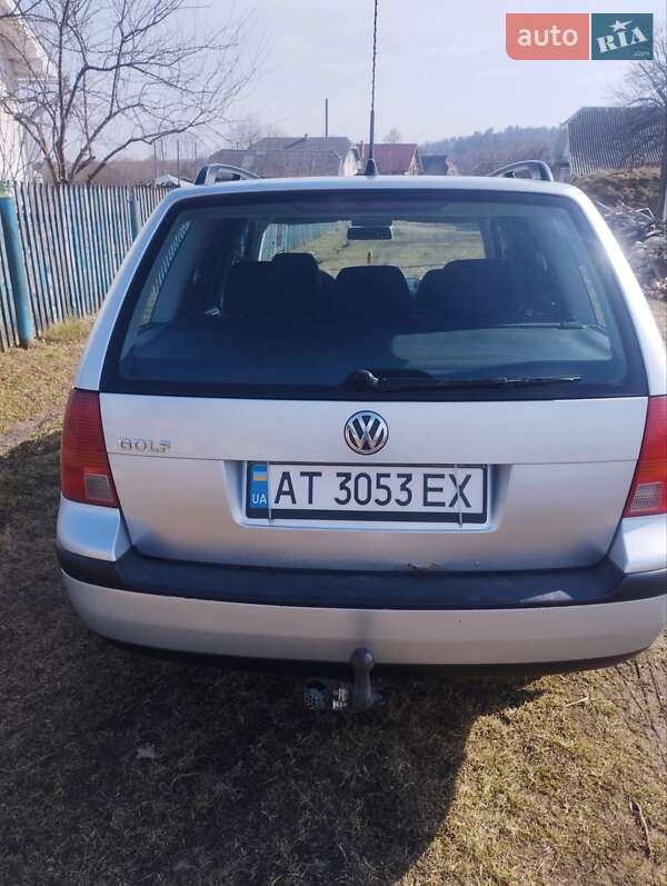 Універсал Volkswagen Golf 2001 в Івано-Франківську