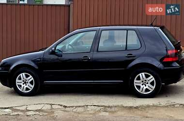 Хетчбек Volkswagen Golf 2002 в Полтаві