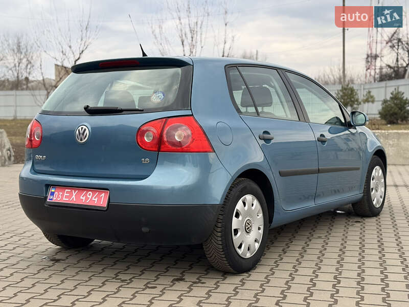 Хэтчбек Volkswagen Golf 2006 в Лубнах