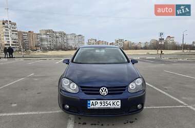 Хетчбек Volkswagen Golf 2006 в Запоріжжі