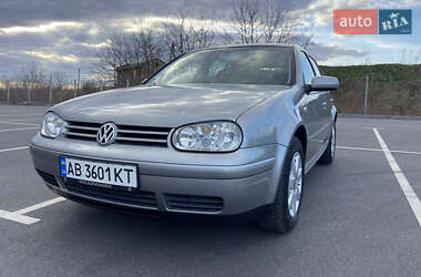 Хэтчбек Volkswagen Golf 2003 в Виннице