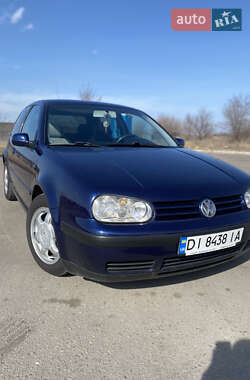 Хетчбек Volkswagen Golf 2001 в Запоріжжі