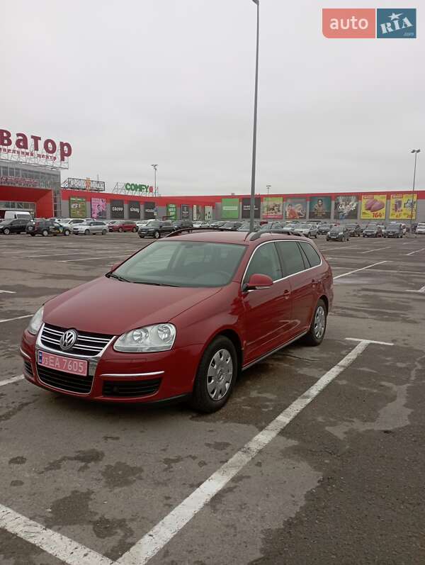 Універсал Volkswagen Golf 2009 в Рівному