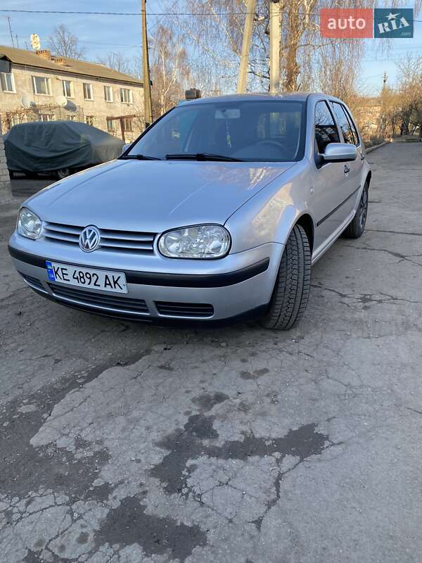 Хетчбек Volkswagen Golf 2000 в Софіївці