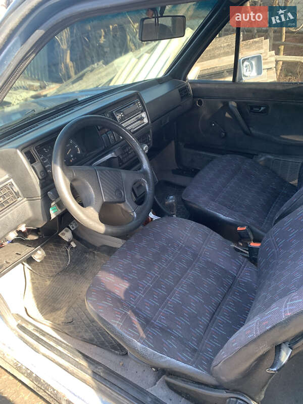 Хэтчбек Volkswagen Golf 1987 в Дубно