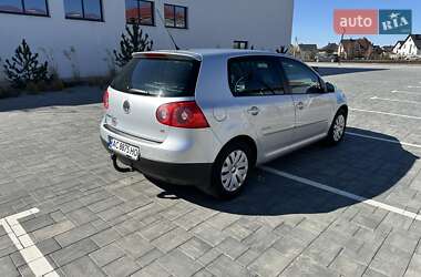 Хэтчбек Volkswagen Golf 2008 в 