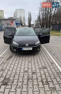 Хэтчбек Volkswagen Golf 2009 в 