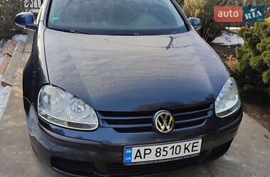 Хетчбек Volkswagen Golf 2004 в Запоріжжі