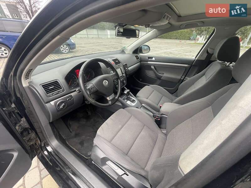 Універсал Volkswagen Golf 2009 в Луцьку