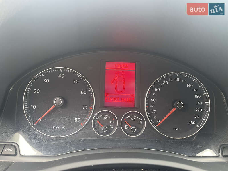 Універсал Volkswagen Golf 2009 в Луцьку