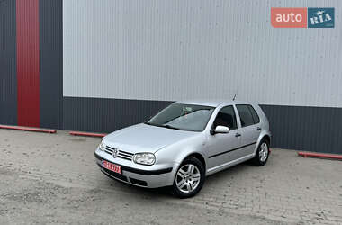 Хэтчбек Volkswagen Golf 2002 в Луцке