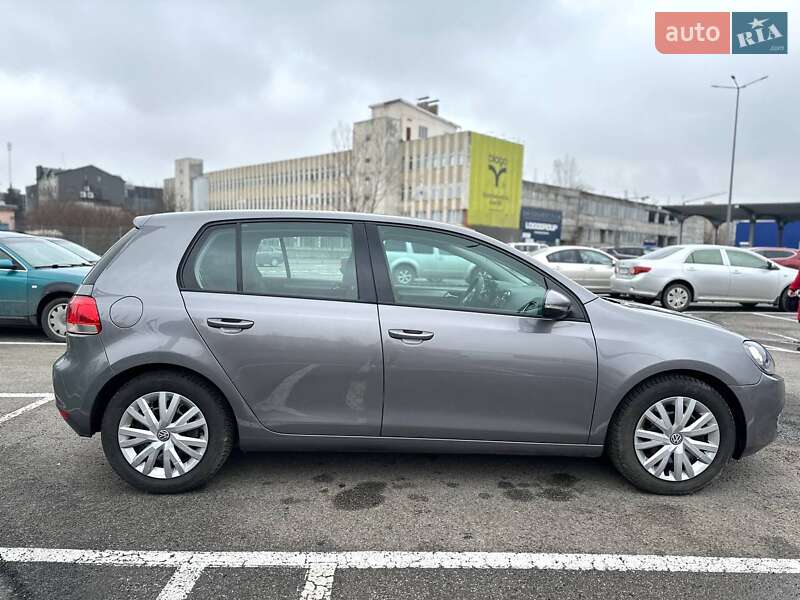 Хетчбек Volkswagen Golf 2009 в Івано-Франківську