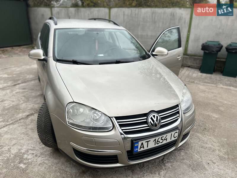 Универсал Volkswagen Golf 2008 в Калуше