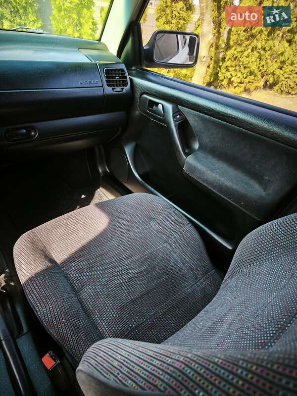 Універсал Volkswagen Golf 1997 в Вінниці
