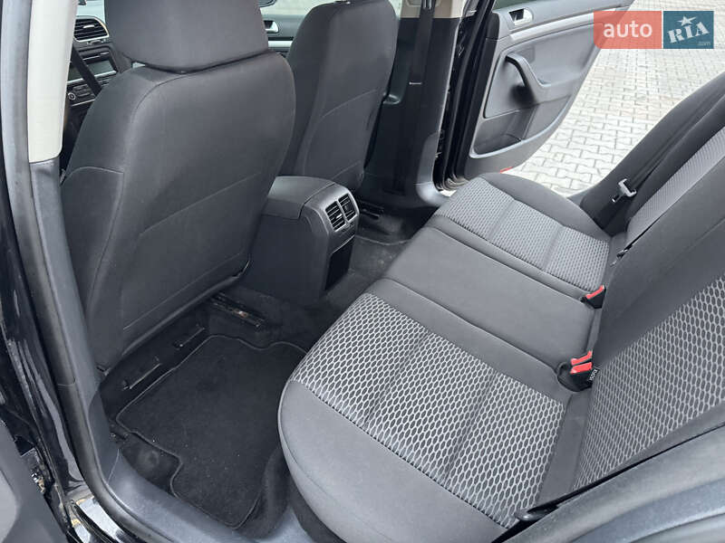 Універсал Volkswagen Golf 2011 в Заболотові