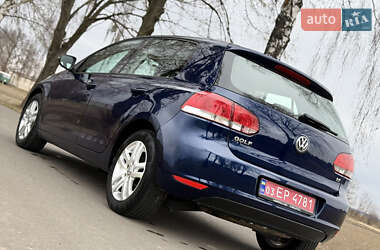 Хетчбек Volkswagen Golf 2010 в Львові