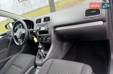 Хетчбек Volkswagen Golf 2010 в Львові