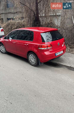 Хэтчбек Volkswagen Golf 2009 в 