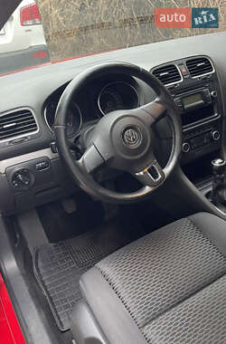 Хэтчбек Volkswagen Golf 2009 в 