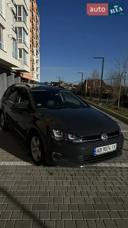 Універсал Volkswagen Golf 2014 в 