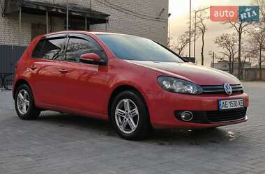 Хэтчбек Volkswagen Golf 2012 в 