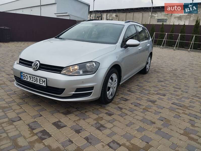 Універсал Volkswagen Golf 2016 в Тернополі