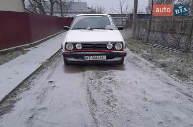 Хетчбек Volkswagen Golf 1989 в 