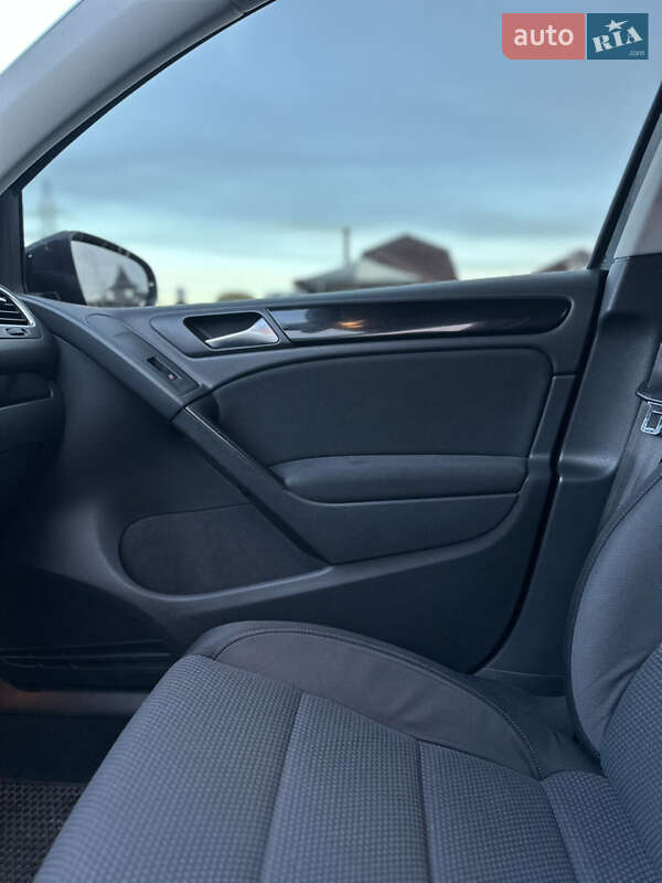 Хэтчбек Volkswagen Golf 2008 в Белой Церкви