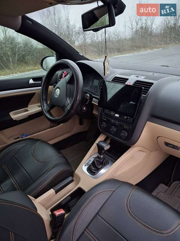 Хетчбек Volkswagen Golf 2006 в Подільську