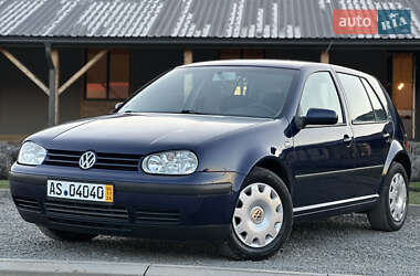 Хетчбек Volkswagen Golf 2001 в Львові