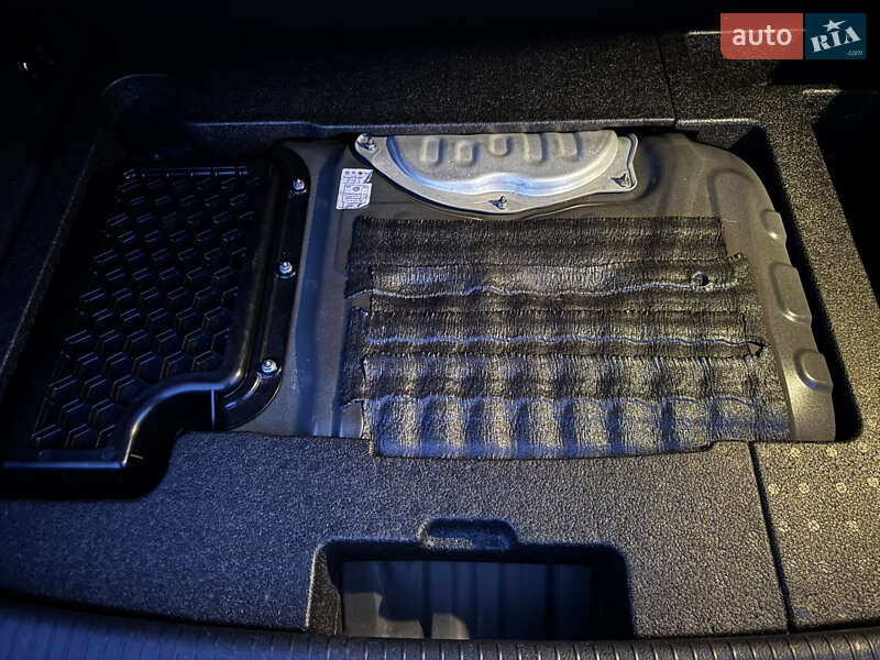 Хэтчбек Volkswagen Golf 2015 в Житомире