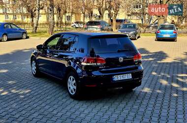 Хэтчбек Volkswagen Golf 2010 в 