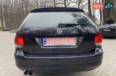 Універсал Volkswagen Golf 2010 в 