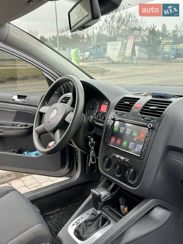 Хетчбек Volkswagen Golf 2005 в Білій Церкві