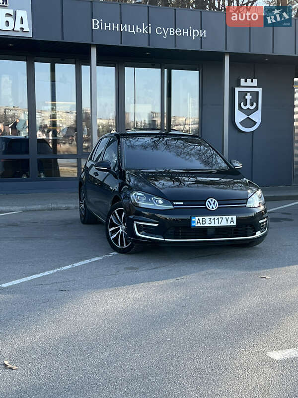 Хетчбек Volkswagen Golf 2020 в Вінниці