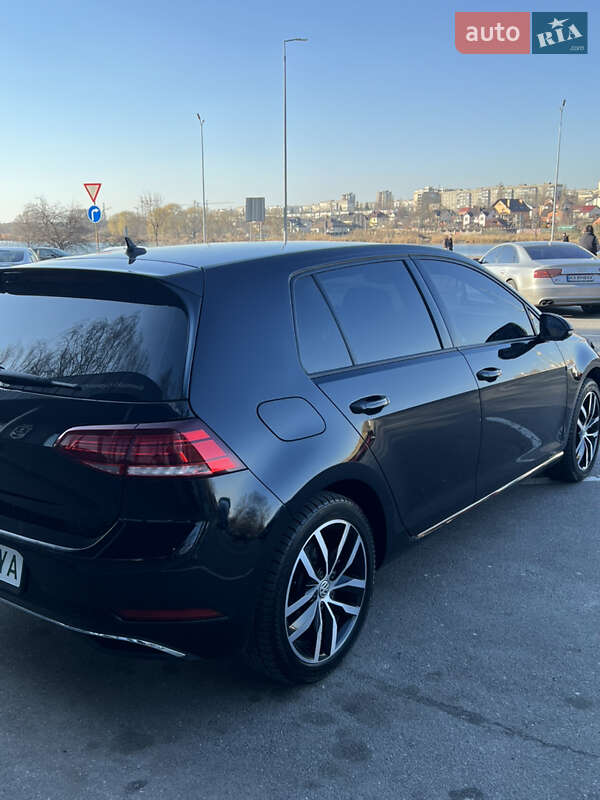 Хетчбек Volkswagen Golf 2020 в Вінниці