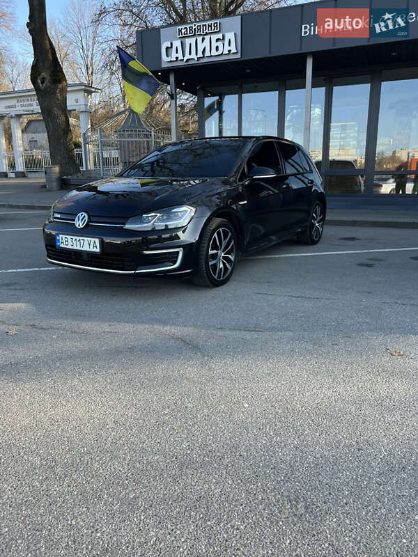 Хетчбек Volkswagen Golf 2020 в Вінниці