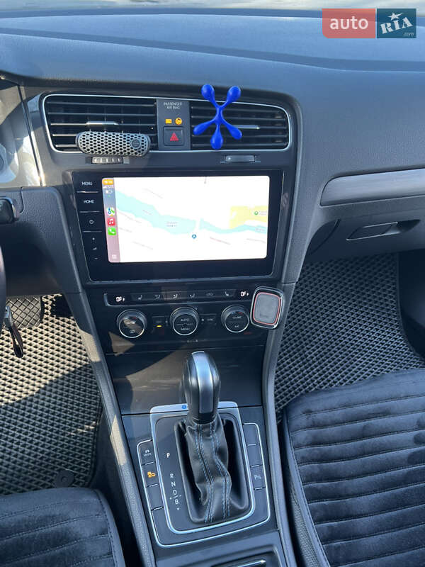 Хетчбек Volkswagen Golf 2020 в Вінниці