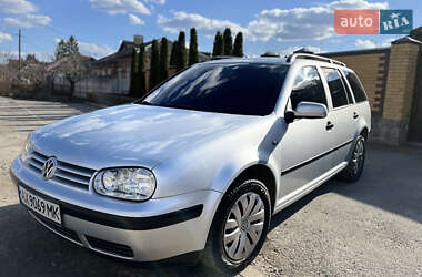 Универсал Volkswagen Golf 2000 в 